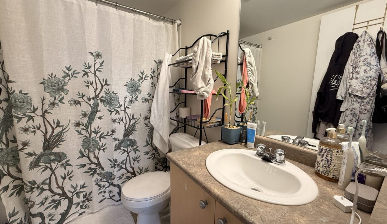 418 1632 Saamis Dr NW