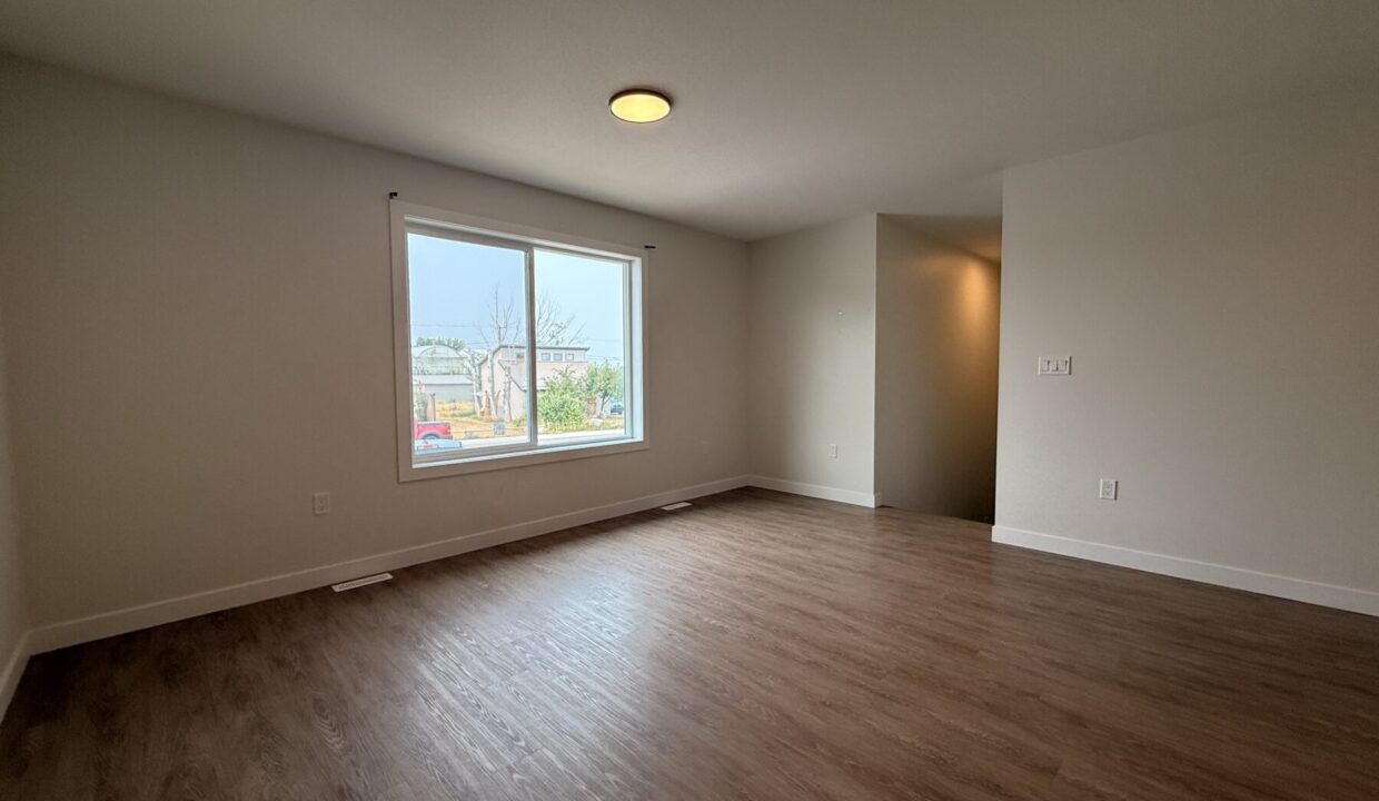 6 130 2 St