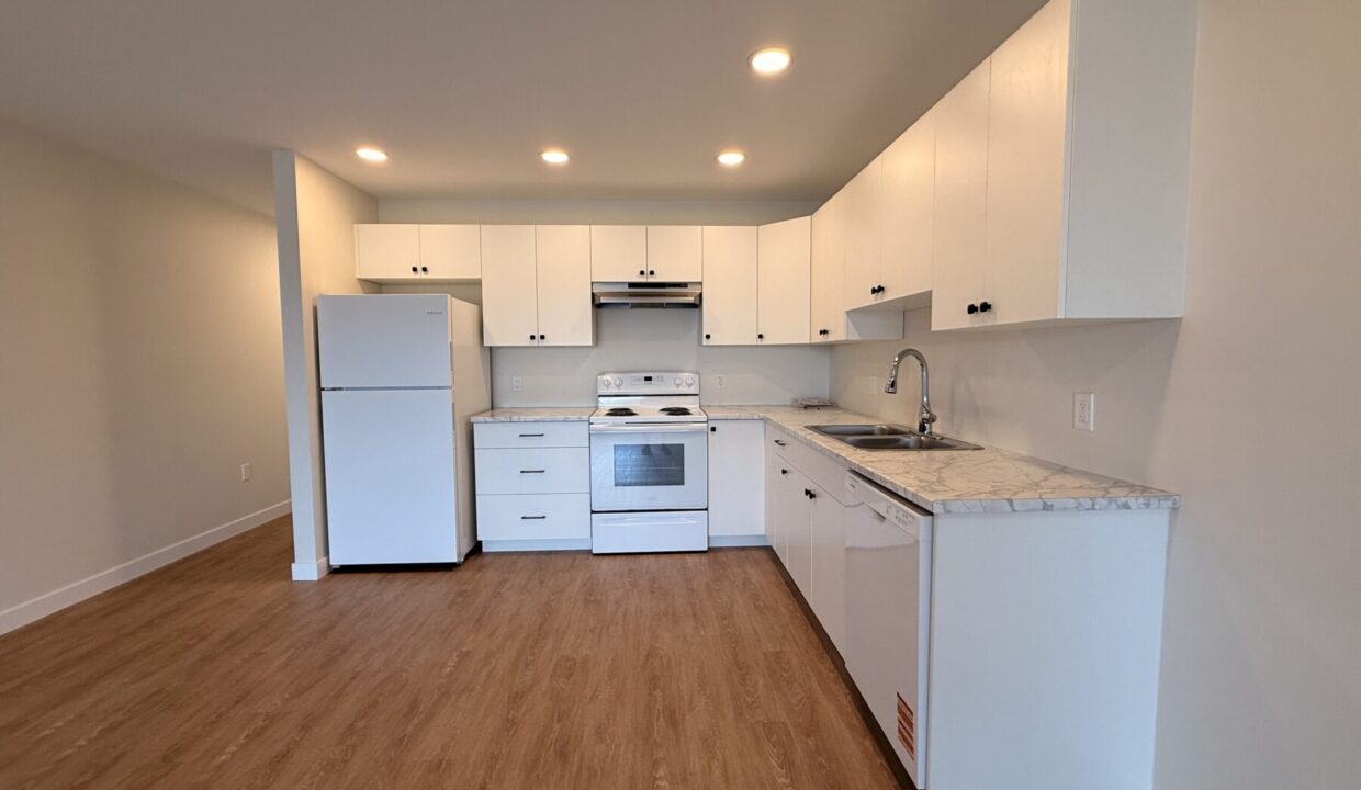 6 130 2 St