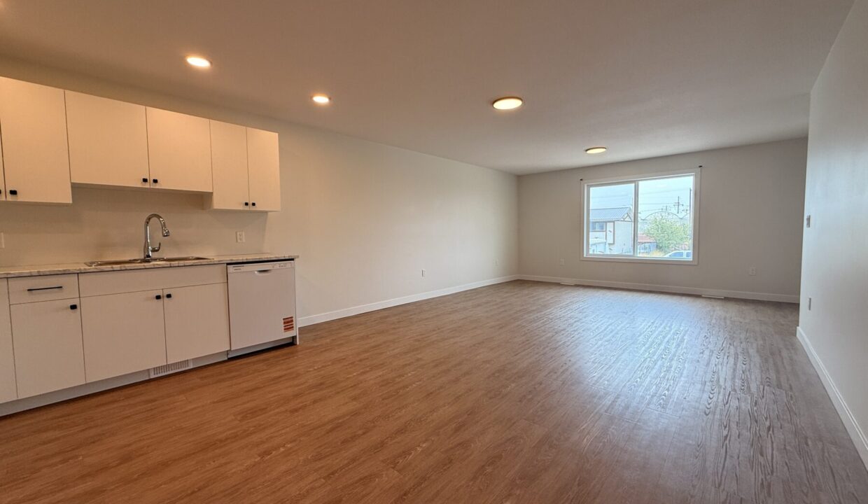 6 130 2 St