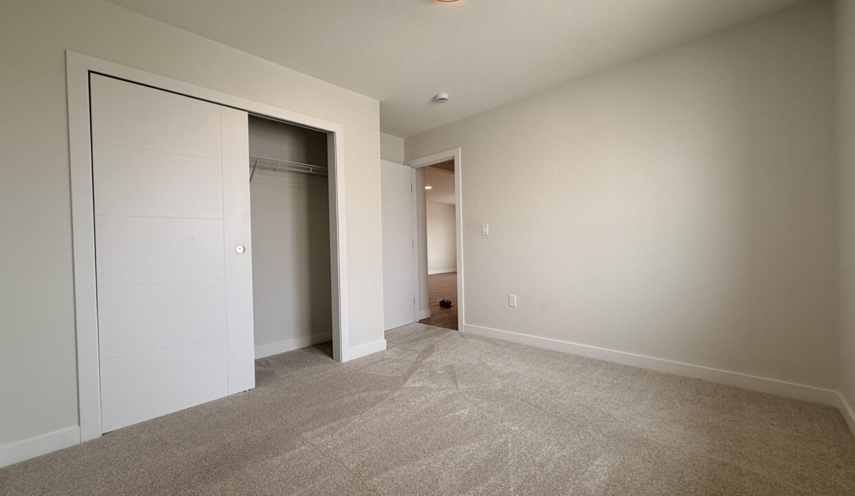 6 130 2 St