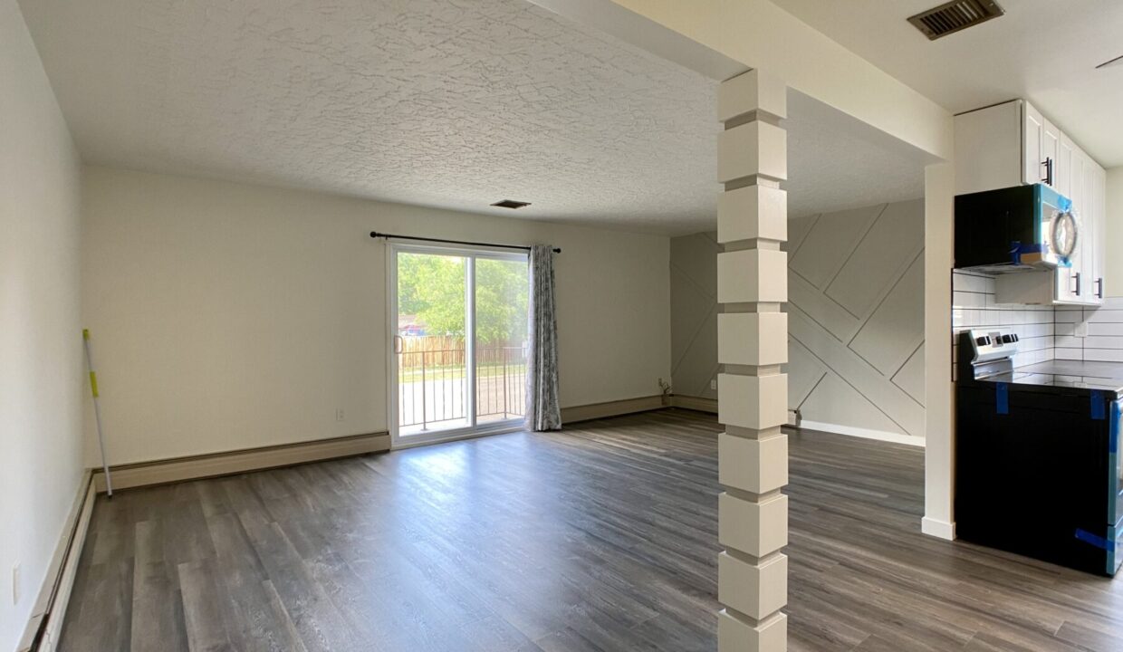 739 5 Ave