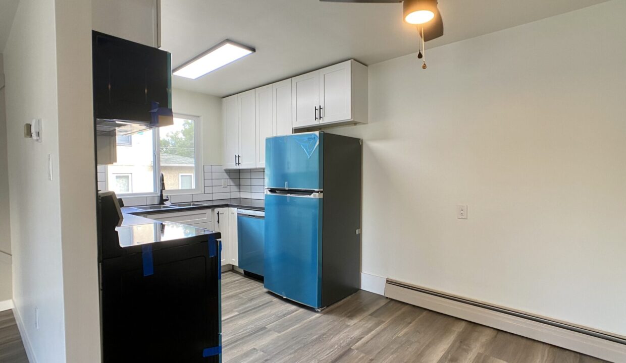 739 5 Ave