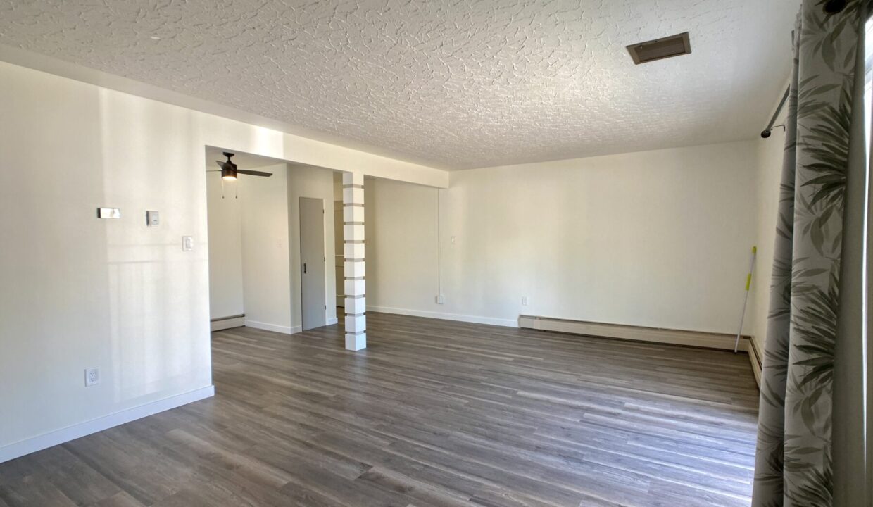 739 5 Ave