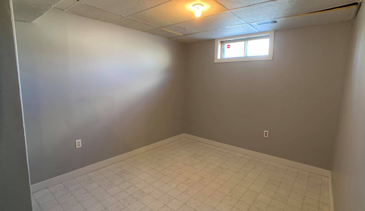 (est) 18 Rossmere Pl SE (15)