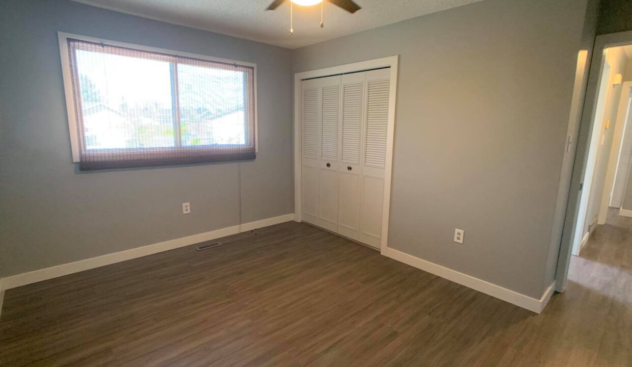 (est) 18 Rossmere Pl SE (18)