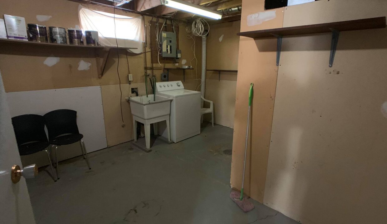 (est) 18 Rossmere Pl SE (19)