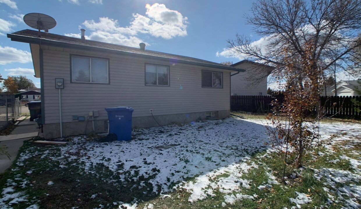 (est) 18 Rossmere Pl SE (9)