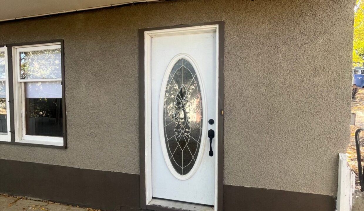 3-78 2nd Street SW — 01