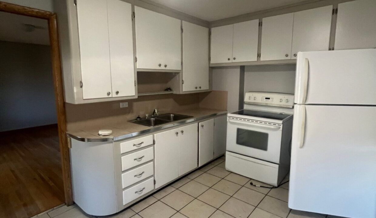 3-78 2nd Street SW — 04