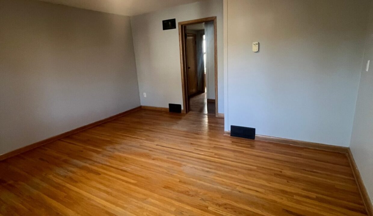 3-78 2nd Street SW — 06