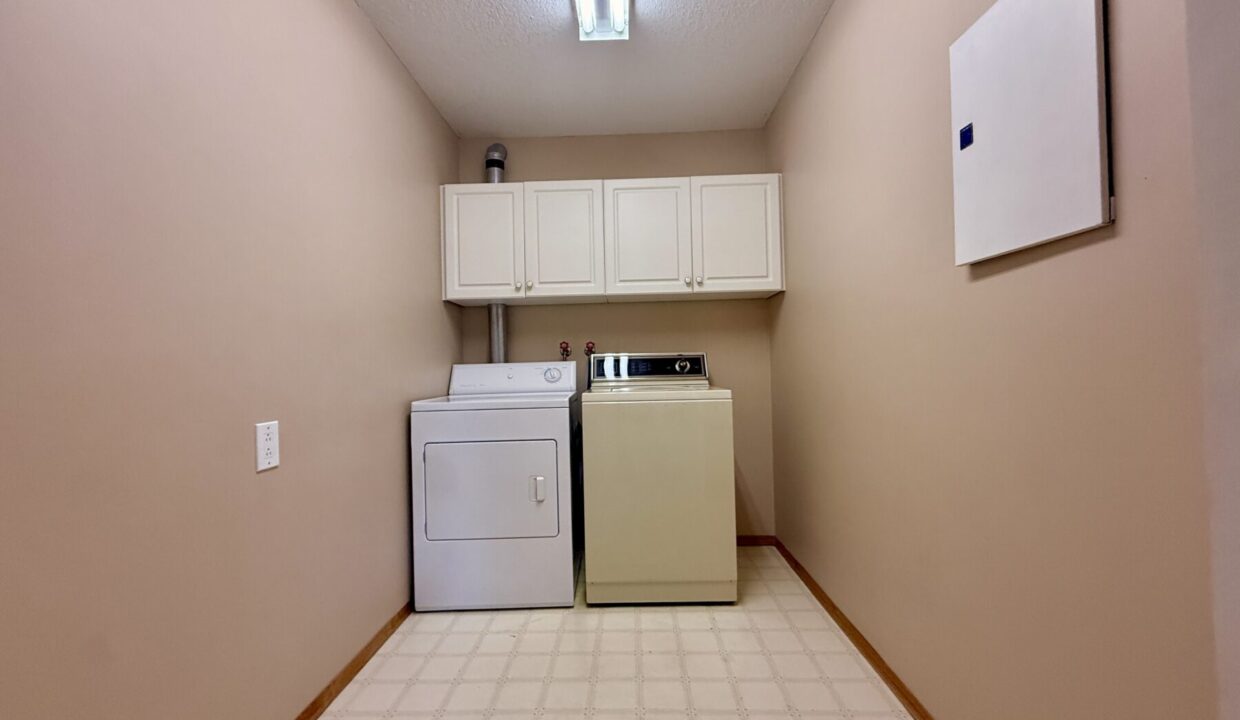 209-1535 Southview Dr